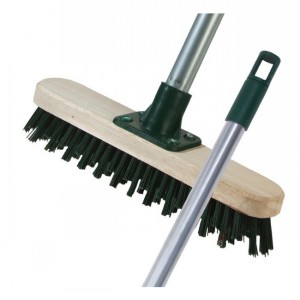 DECKING BRUSH WITH STEEL HANDLE
